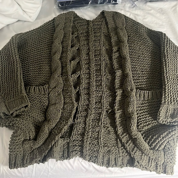 Women's Chunky Cardigan Cable Open Sweaters with Pockets Batwing Long Sleeve - Picture 1 of 2